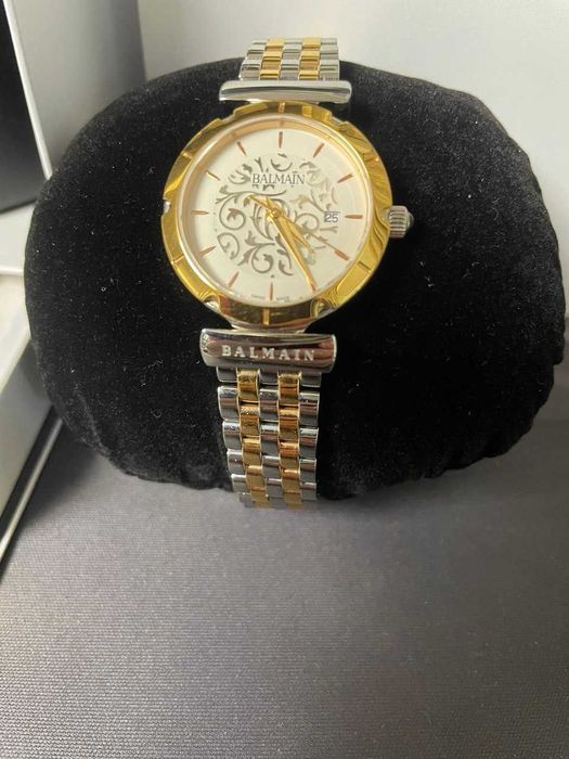 Часы женские оригинальные BALMAIN