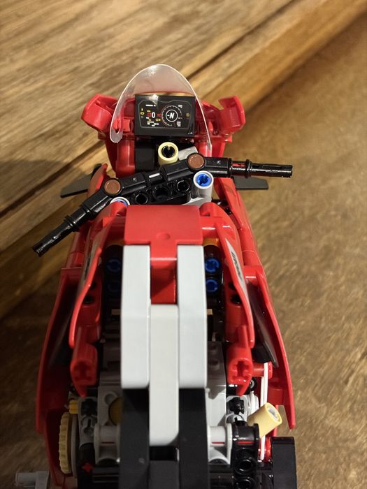 Lego Ducati panigale V4 R