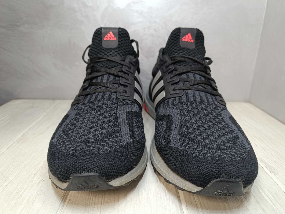 - Adidas Ultraboost 5.0 GZ0445