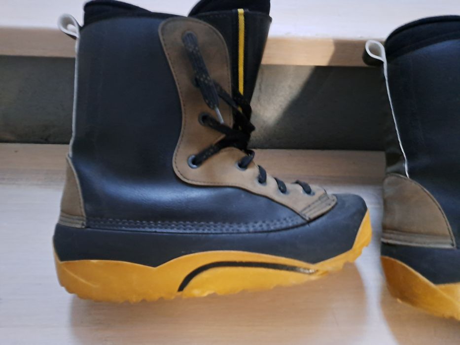 Buty snowboardowe Shark 42