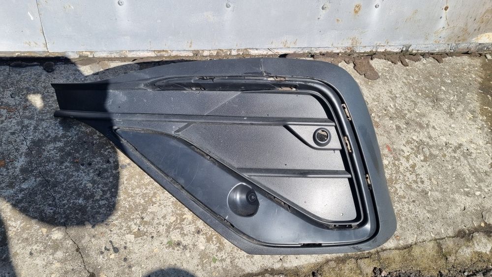 Вставка ліва в передній бампер 5NN853665H/5NN854661G9B9.Б/В. Оригінал.