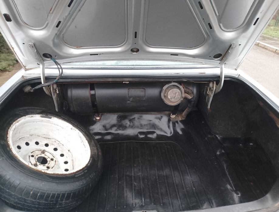 Продам Волга 31105