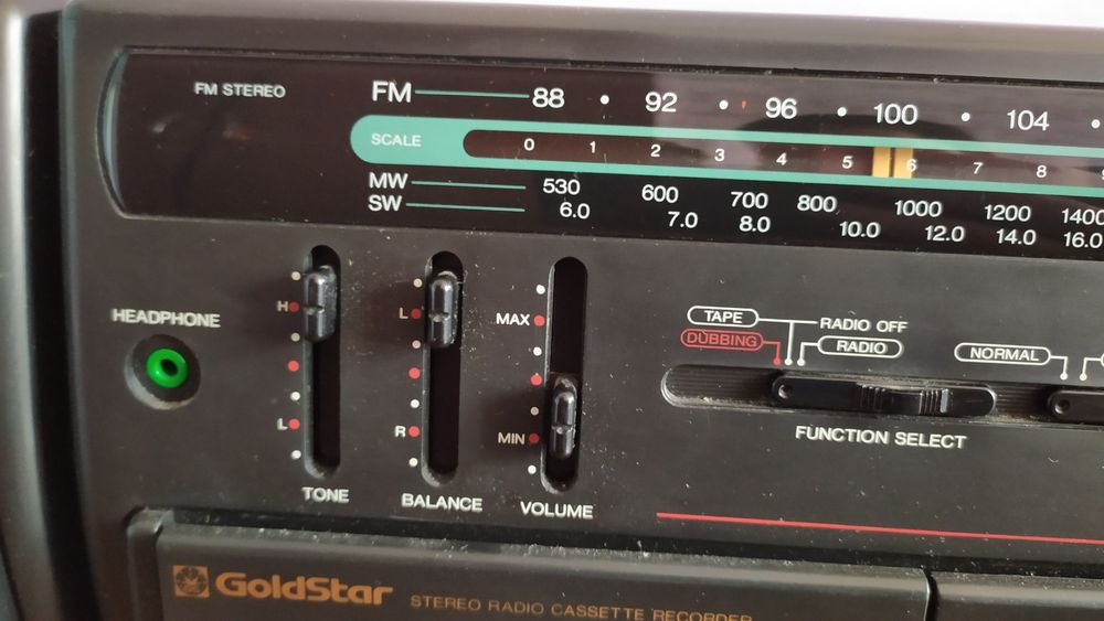 Магнітофон GoldStar TWP-8203