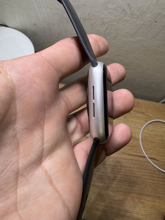 Apple Watch se 44 mm акб 100% гарний  стан