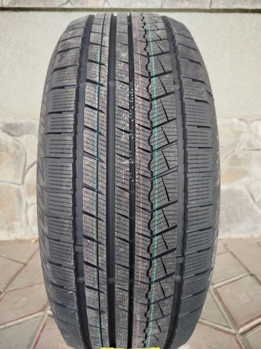 Шини 225/60R17	Sonix	Snowrover 868	99H | нові зимові 4шт