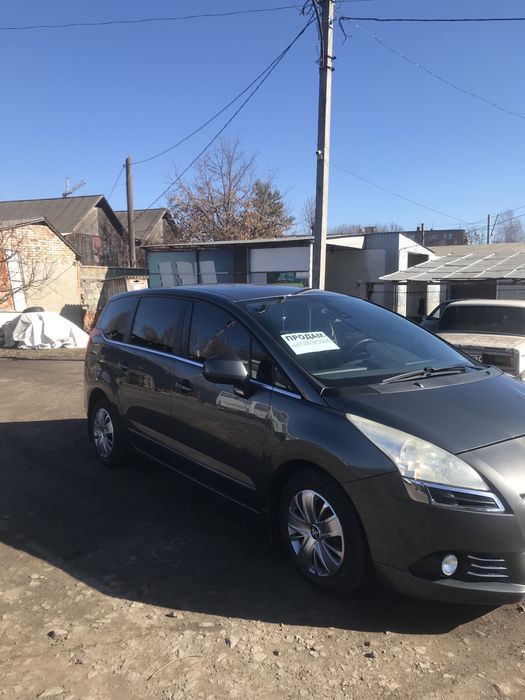 Продам Пежо 5008
