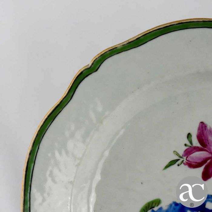 Travessa em porcelana da China, Período Qianlong, séc. XVIII