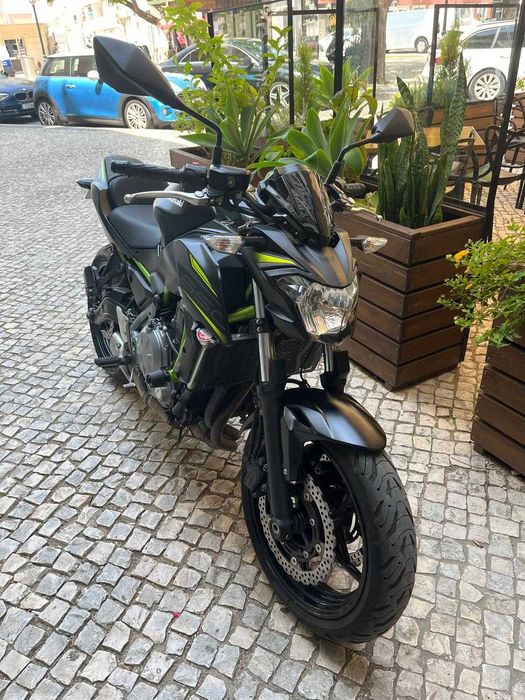 Kawasaki Z650, 68 cv (50.2 kW)