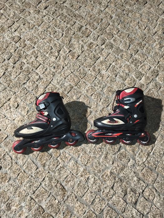 Par de patins em linha