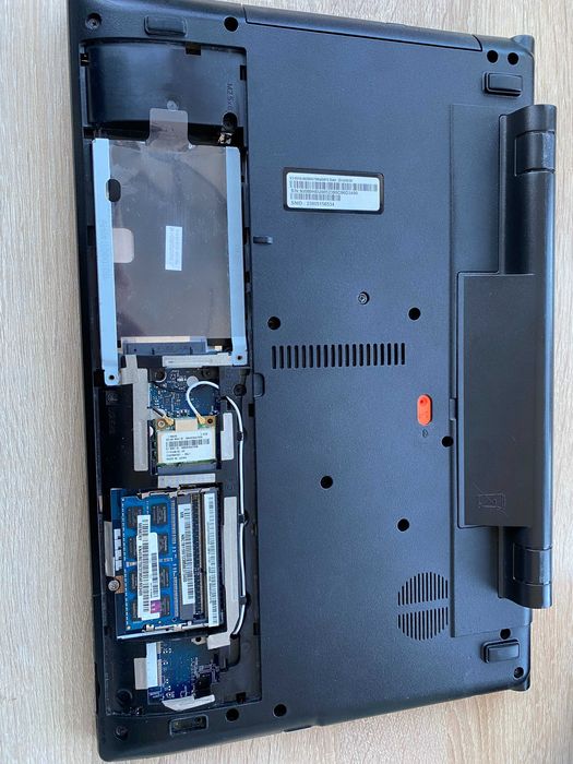 Ноутбук Acer Aspire V3-551G з дефектами без HDD