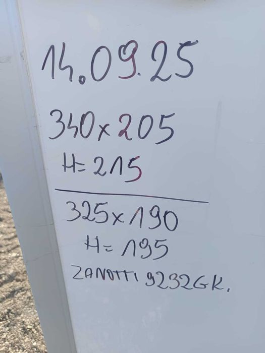 Komora chłodnicza zewnętrzna izotermiczna.