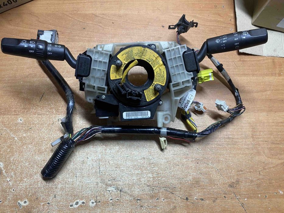 Шлейф руля датчик в рулю Мазда 3 БК 2.0 бензин