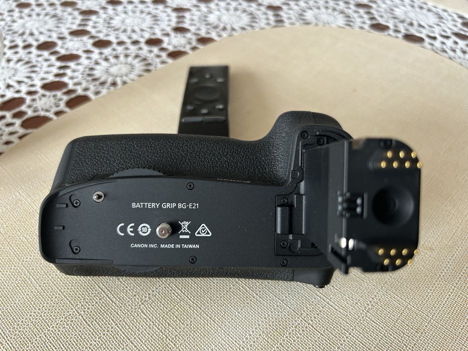 Batrypack do canon 6D mark II stan idealny