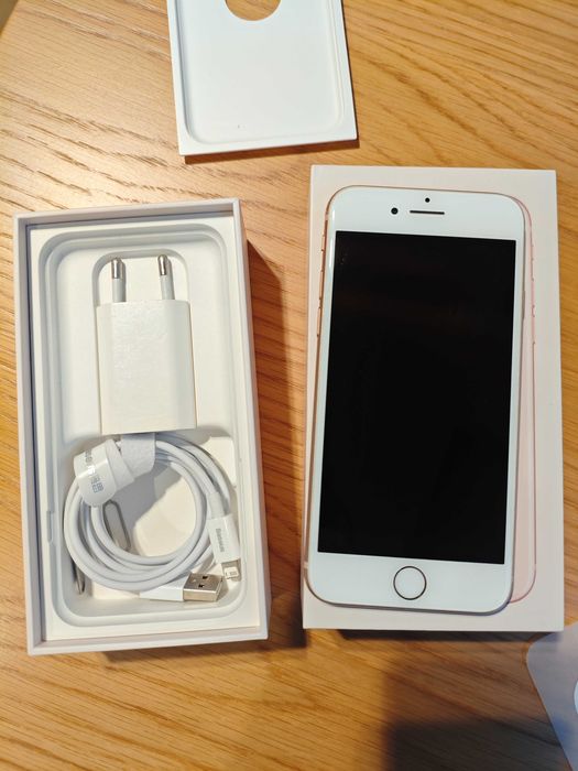 Iphone 8, 64GB, gold rose
