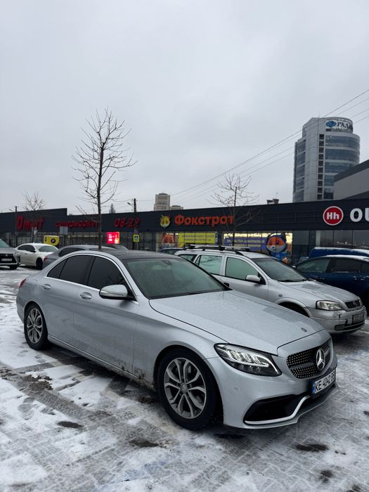 Mercedes Benz c300 2015 р w205