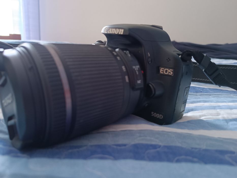 Canon 500D+Tamron 18-200, mala, 2 baterias e punho