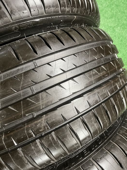 Michelin Pilot Sport 4 225/40R18