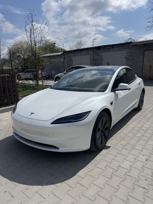 Tesla Model 3 Highland
