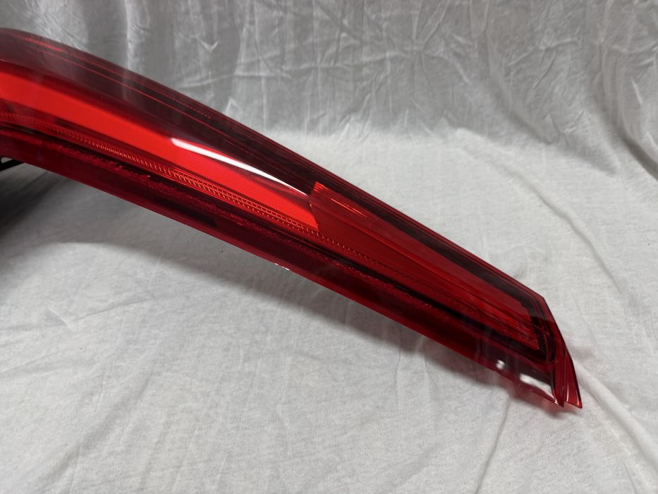 Lampa Prawy Tył  W Błotnik VOLVO V90 LED 16r.-