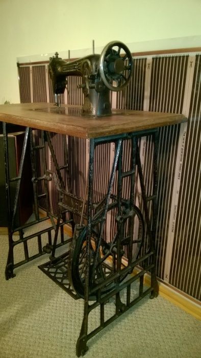 Maszyna do szycia Minerva-Bobbin, lata 40-te XX w.