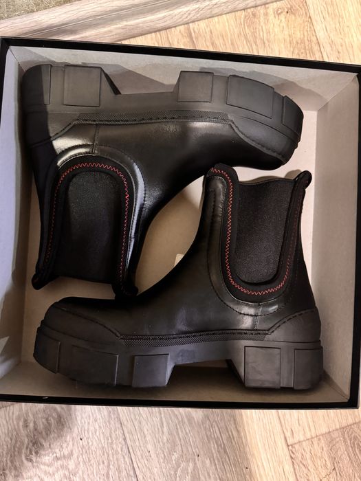 Шкіряні черевики VIC MATIE