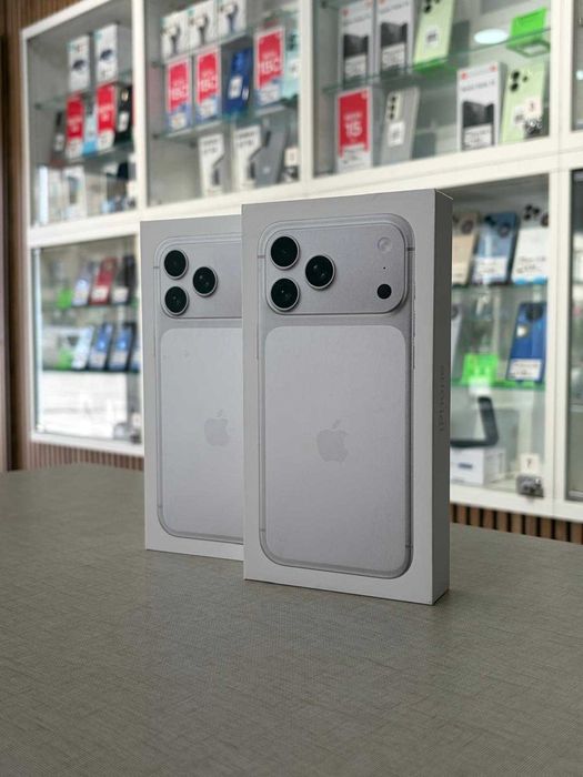 Iphone 17 Pro Max Silver - Novo