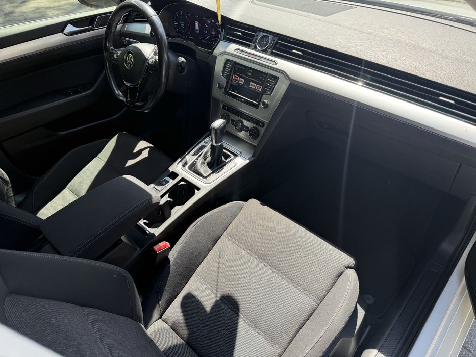Vw passat 2017r full led v-cockpit navi DSG 190km zamiana