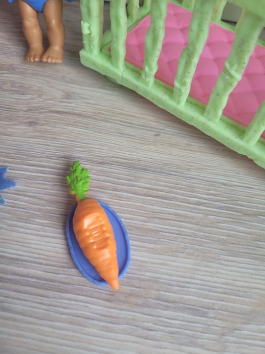 Lalka Cave Club GNL92 Zestaw jaskiniowa opiekunka z lalkami