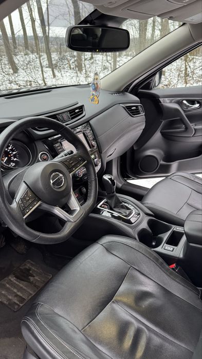 Продам Nissan Rogue SL 2018 гібрид ( який не потрібно заряджати)