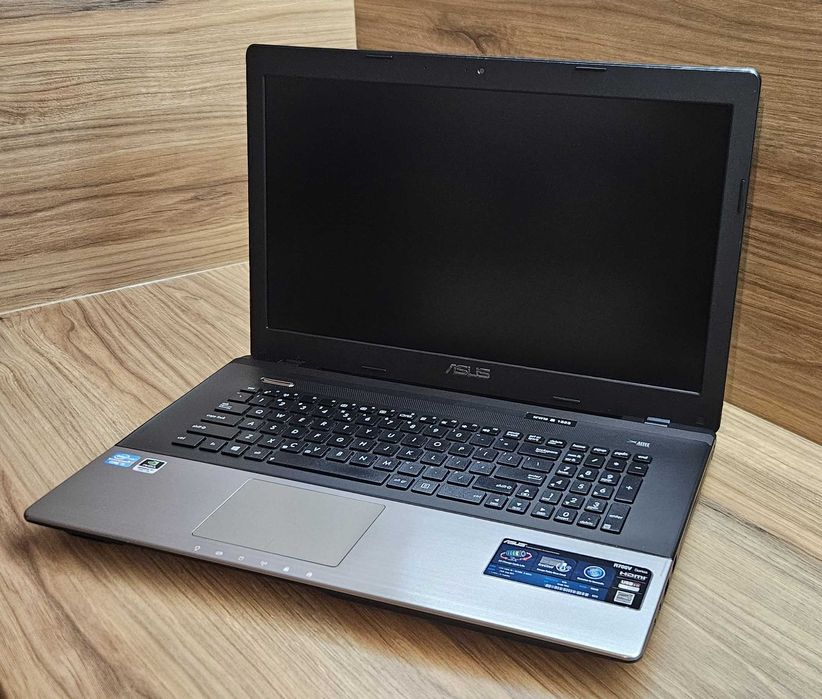 Laptop 17,3" HD i5/8GB/64GB SSD 500GB HDD GeForce GT635M  BDB Win10 GW