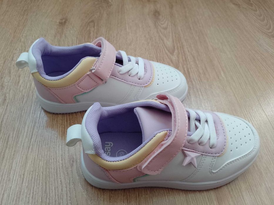 Adidasy dziewczęce, buty sportowe r. 29
