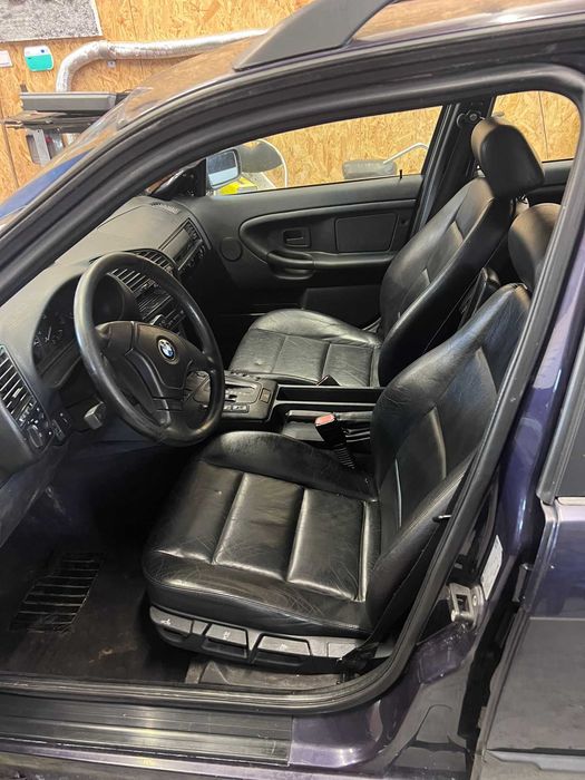 BMW E36 325i na sprzedaz w całości lub części