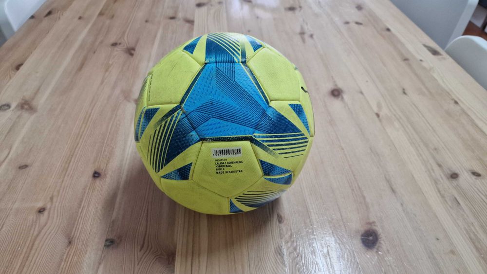Bola de Futebol Puma LaLiga Adrenaline Tamanho 5 (bola profissional)