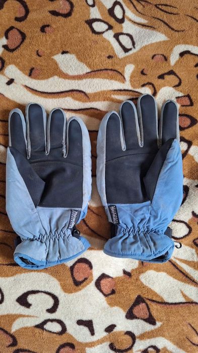 Перчатки лыжные или для мото