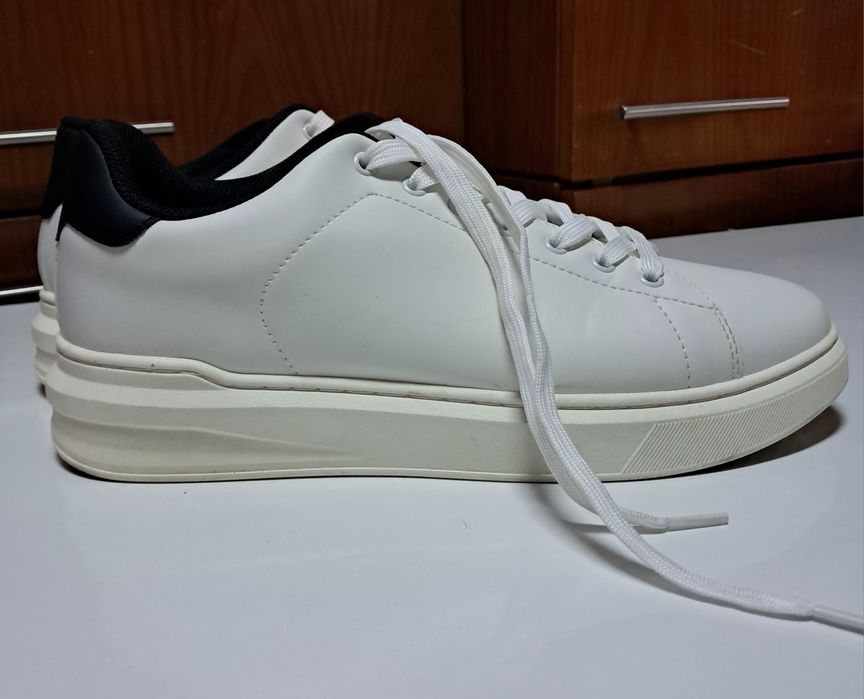 Sapatilhas Zara sola alta