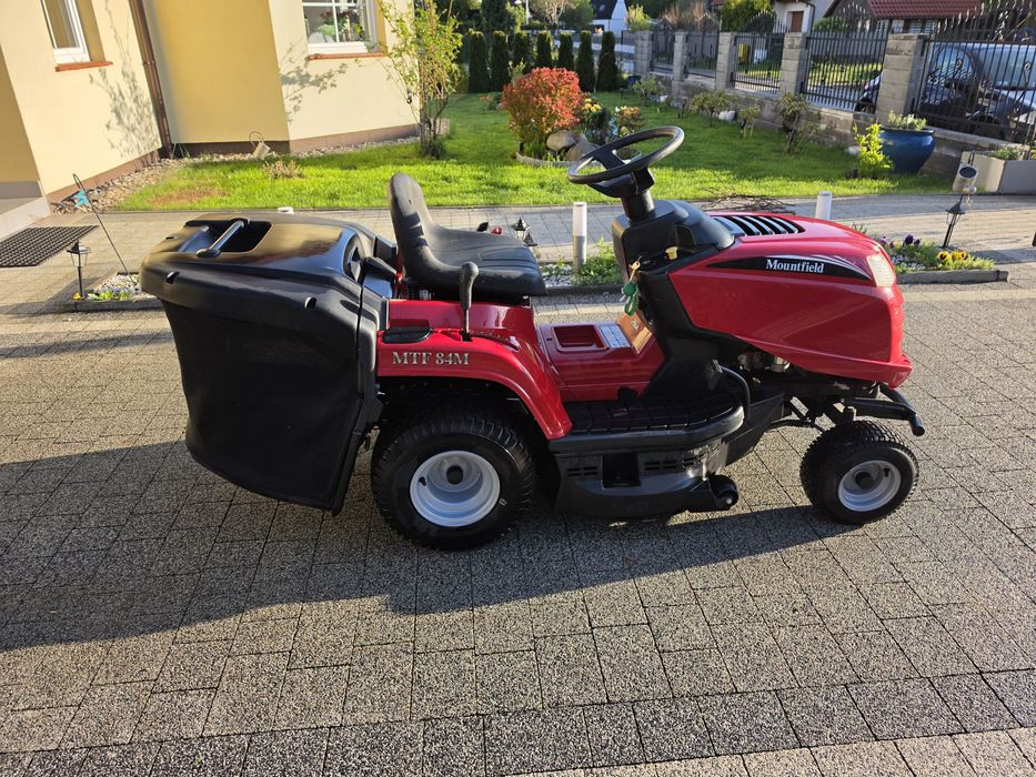 Traktorek Mountfield MTF 84M ST 350 z koszem 200 l 5,8 kW