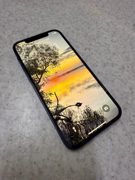 iPhone 12 128 заблокированный iCloud