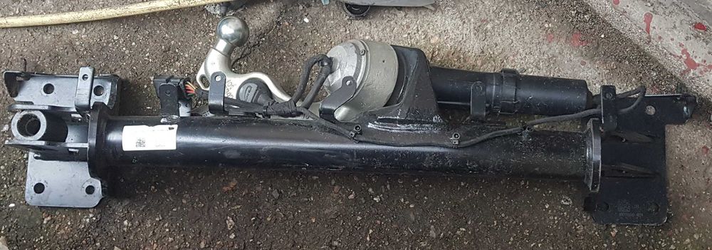 Oryginalny elektryczny hak holowniczy bmw X7 jak nowy