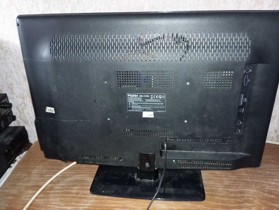 Продам телевизор HAIER сприставкой Т-2