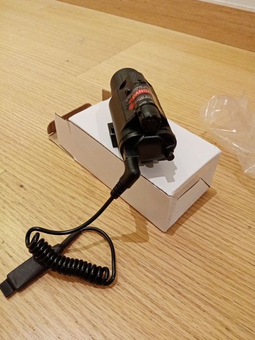 Mira laser com lanterna