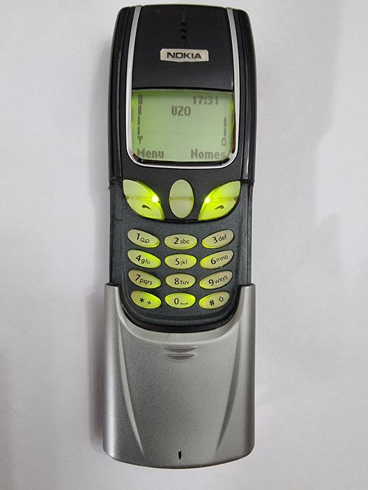 Nokias 8210 livre