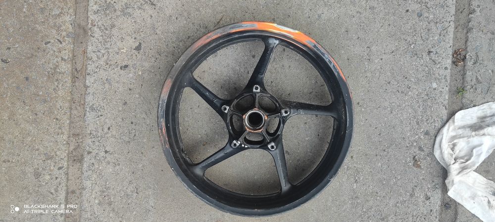 Колесо yamaha fz1 fz8 2010
