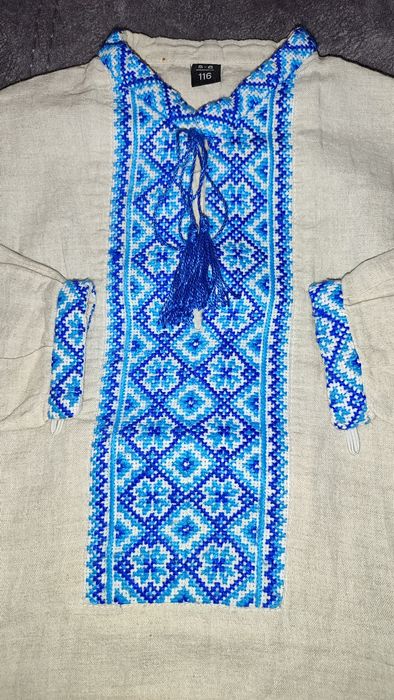 Вишиванка дитяча льняна. На зріст 110 максимум