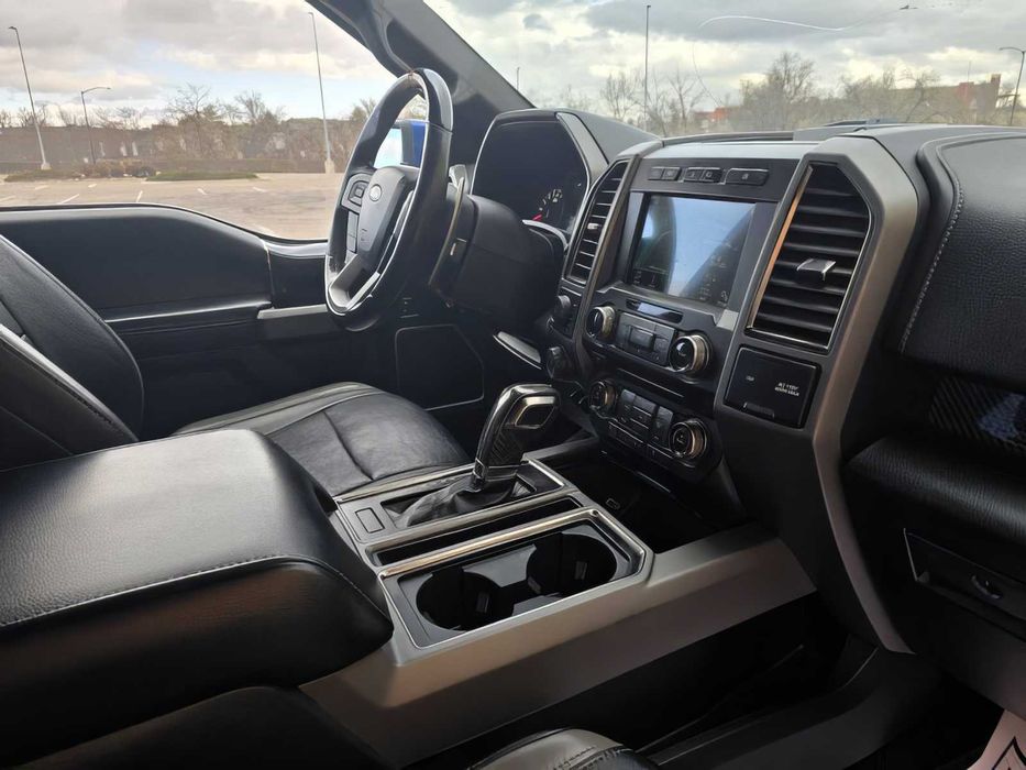 Ford F-150 Raptor      2018