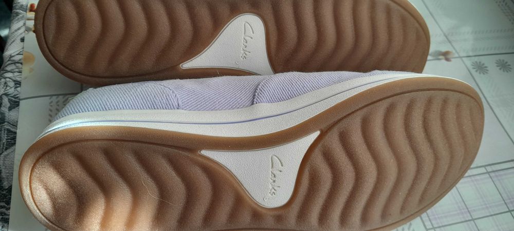 Нові кеди Clarks