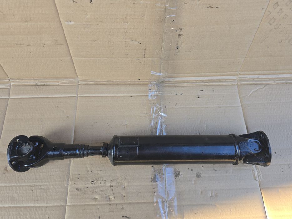 Продам передний крестовинный кардан нива ВАЗ 2121,21213,21214