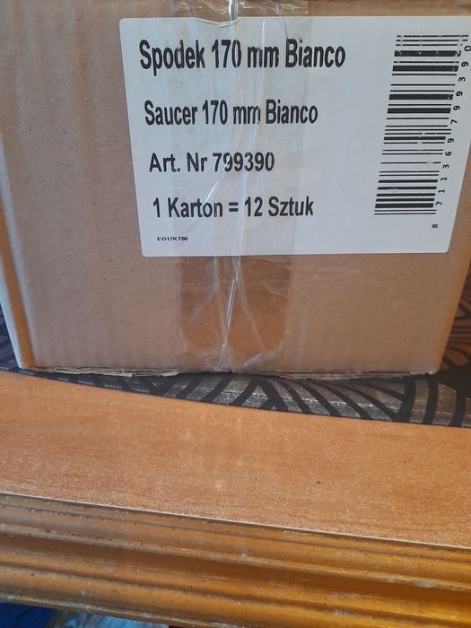 12 bulionowek i 12 podstawek BIANCO