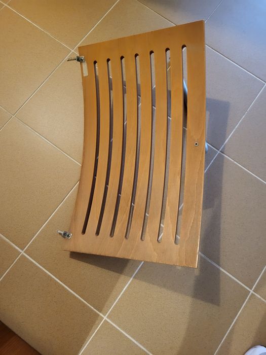 Wieszak na ubrania do przedpokoju