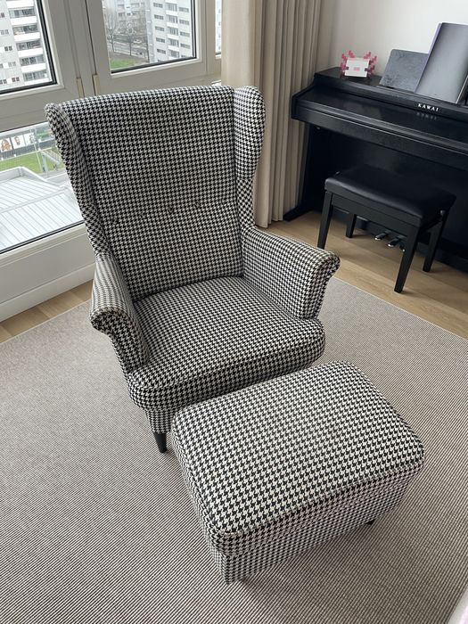 Poltrona e repousa-pés ikea STRANDMON