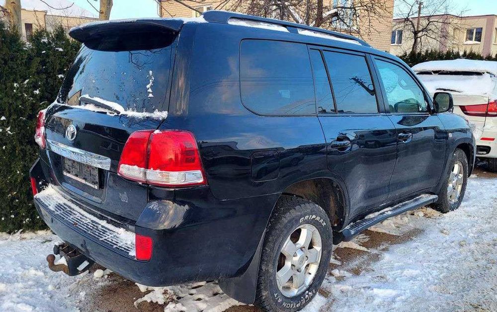 Toyota Land Cruiser 200 2011 4.5 дизель З ЕС